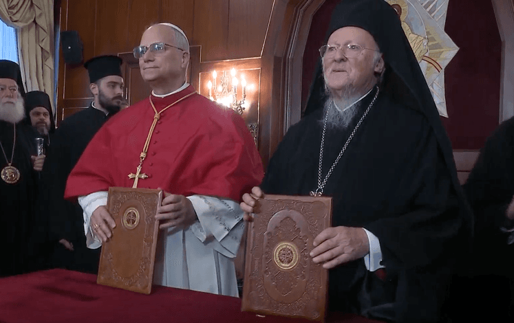 Pope Leo XIV and Ecumenical Patriarch Bartholomew I showing the Declaration. Image courtesy of Vatican Media.
