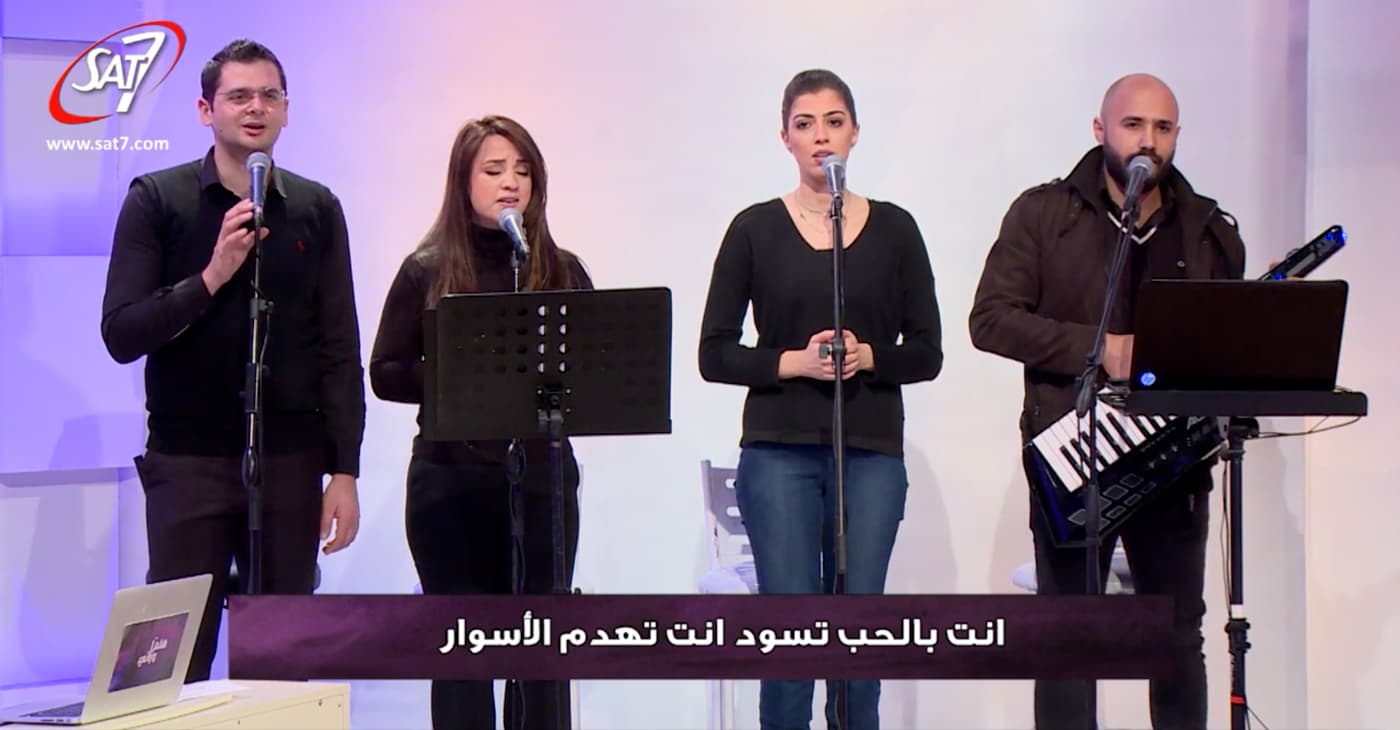 follow-me-worship